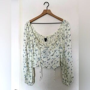 WILD FABLE NWT Ivory Floral Cropped Tie Top Size Medium